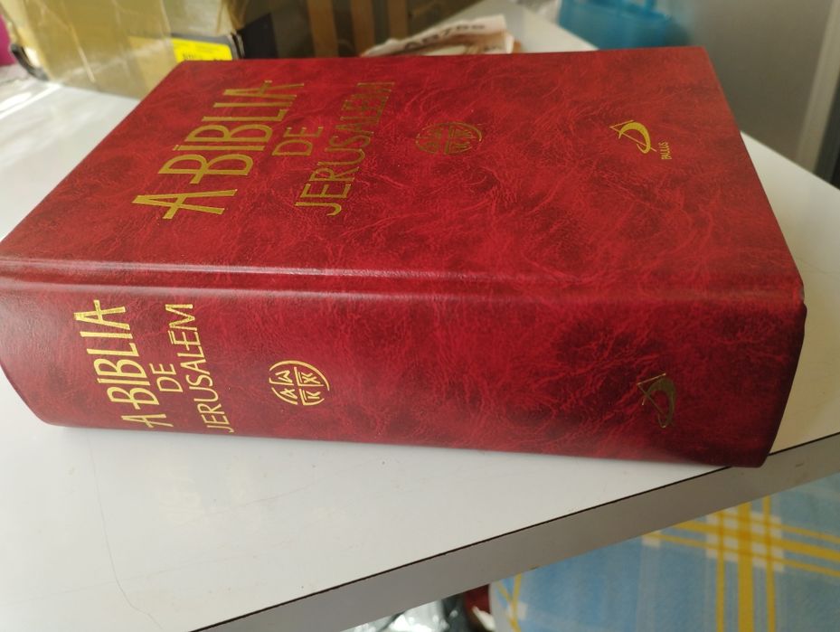 Livro "A Bíblia de Jerusalém"