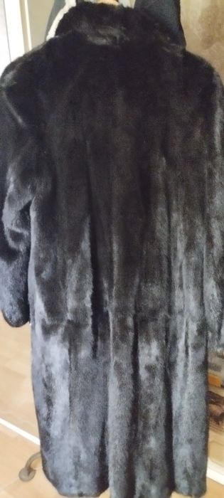 Норковая шуба состояние идеальное