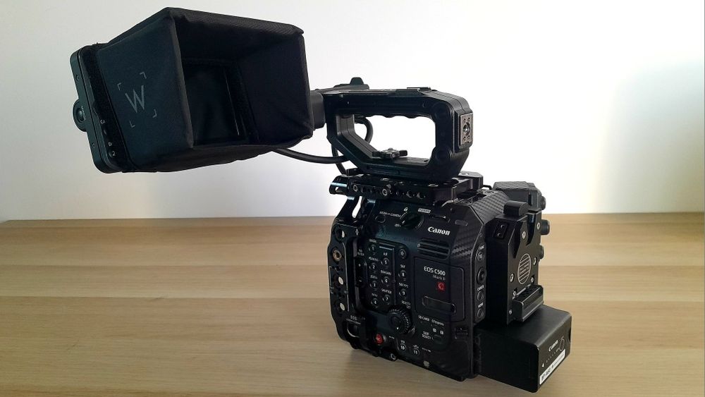 Canon EOS C500 Mark II com Cage e mount para bateria V-Lock