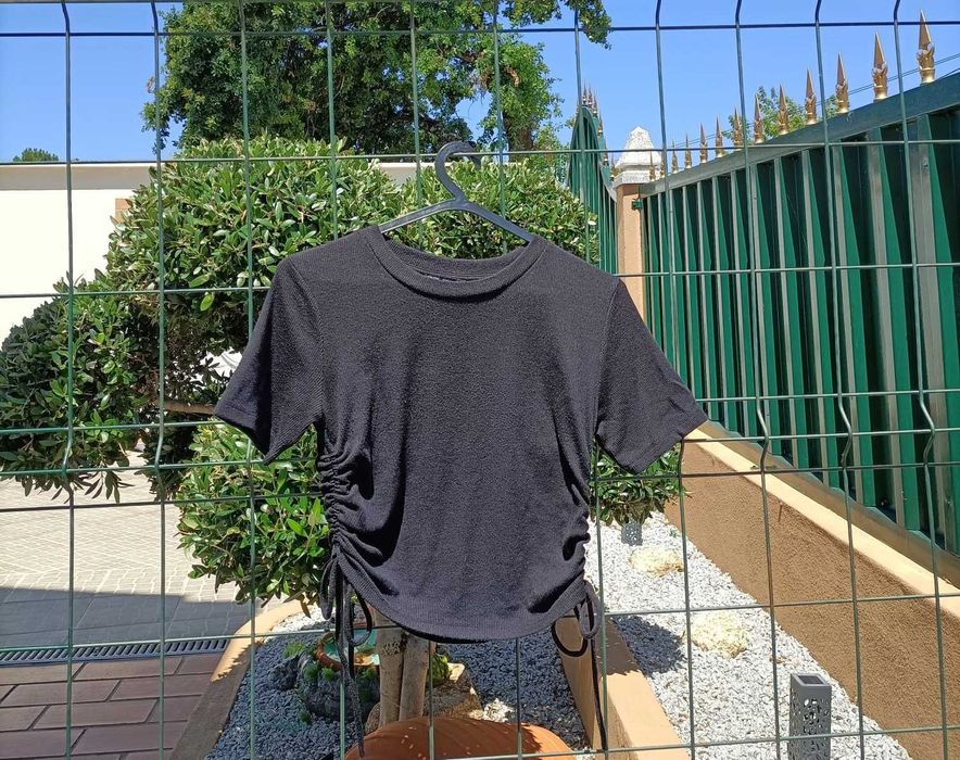 T - shirt ajustável lateralmente