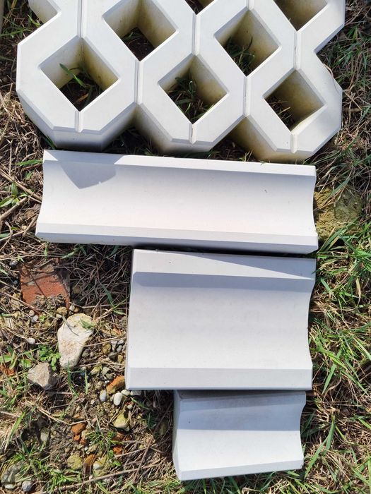 Płyta betonowa/krawężniki/korytka odwadniajace/płyta azurowa/