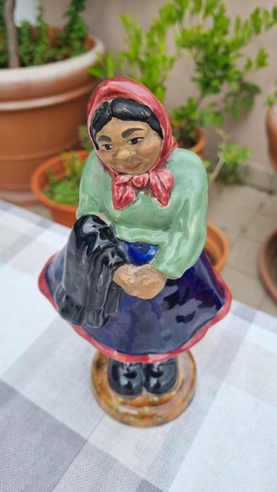 Figura Movimento de Vasco Lopes Mendonça Fábrica Bordalo Pinheiro