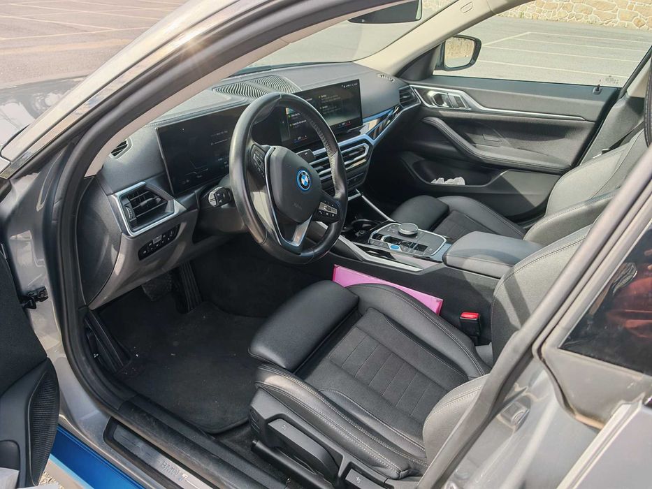 Viatura BMW i4 eDrive40 de Março/2023 — photo 4