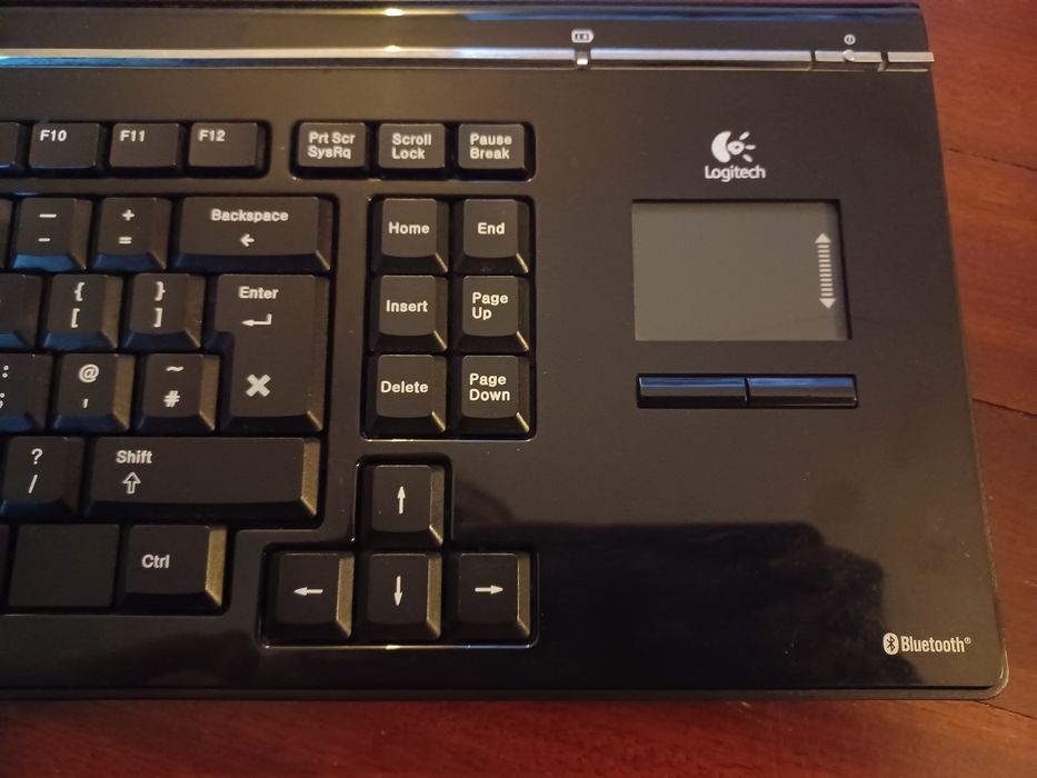 Teclado Logitech Bluetooth Y-X577