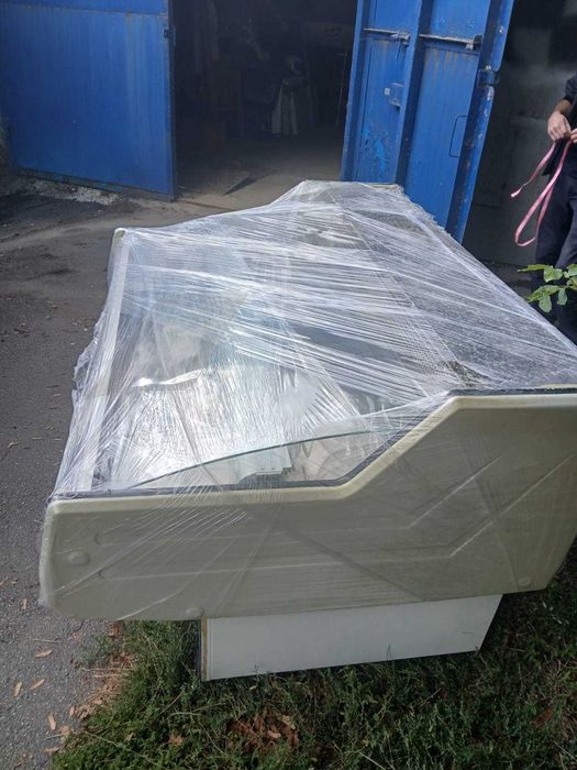 Продам холодильні вітрини СOLD розмір 1.55 та 1.85