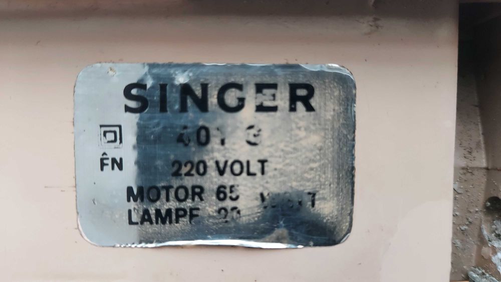 Електро швейна машина Singer 401 G