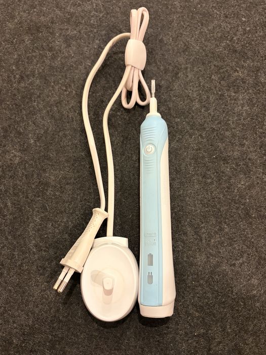 Szczoteczka elektryczna Oral-B