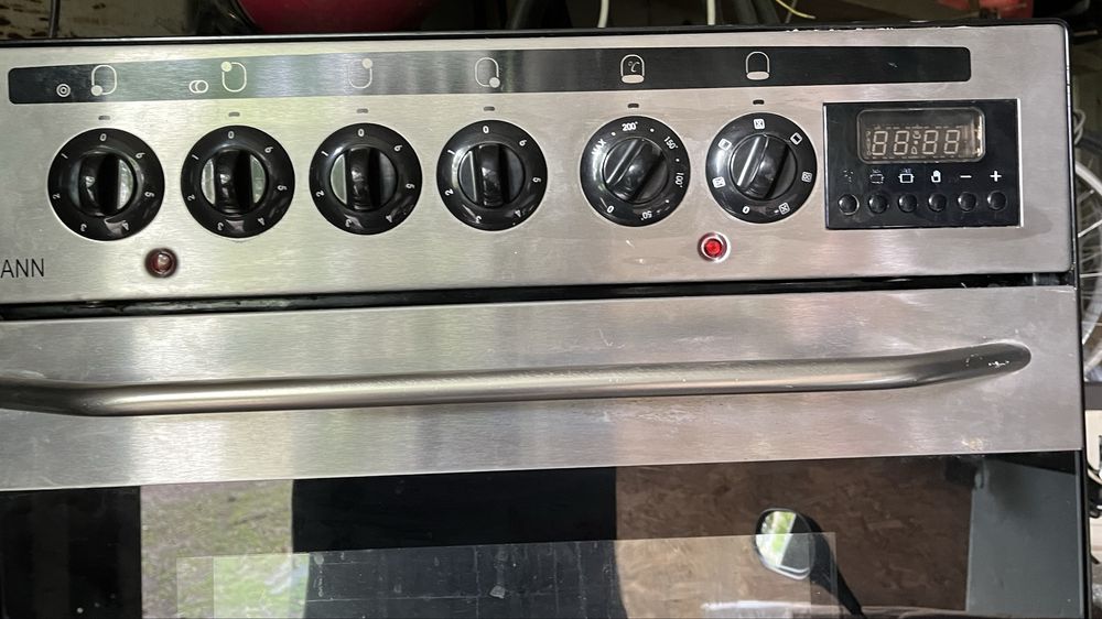 Духова шафа електрична Bomann