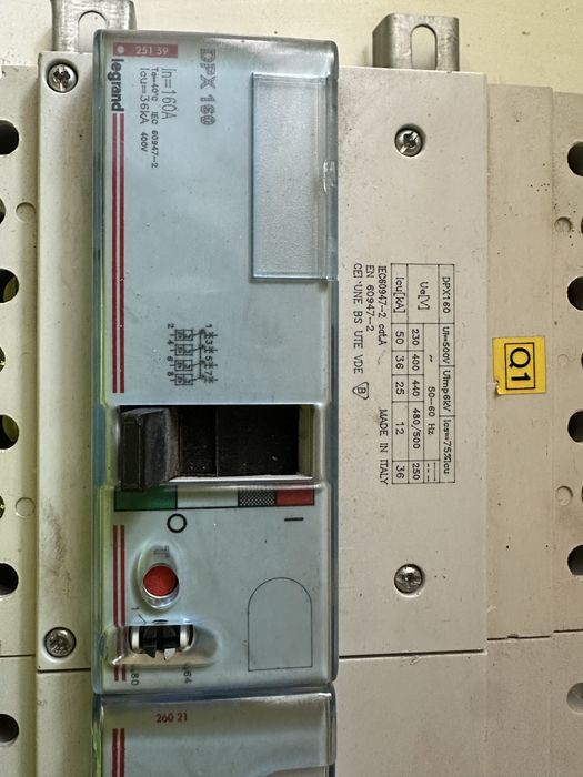 Wyłącznik mocy DPX 160 + blok różnicowoprądowy DPX 160 Legrand