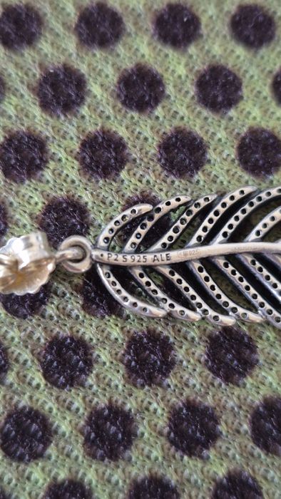 Серьги Pandora, серебро с фианитами.