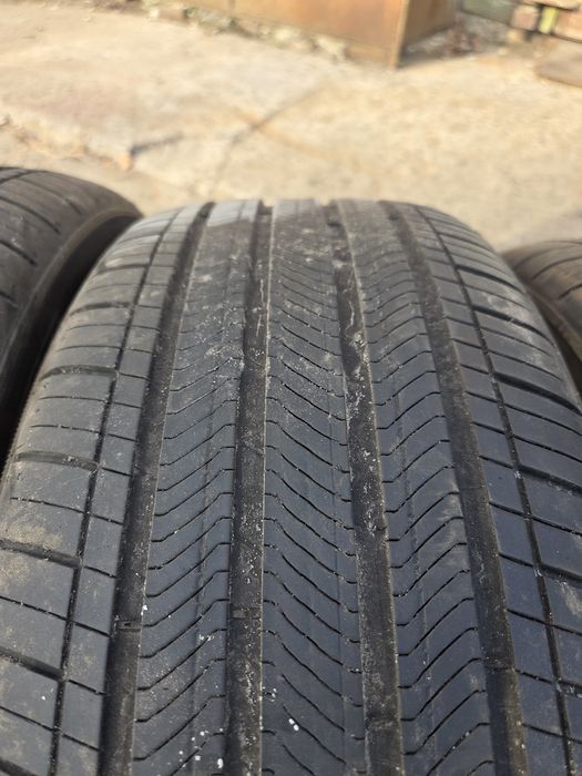235 45 R18 98W Michelin Primacy All Season Tesla  acoustic