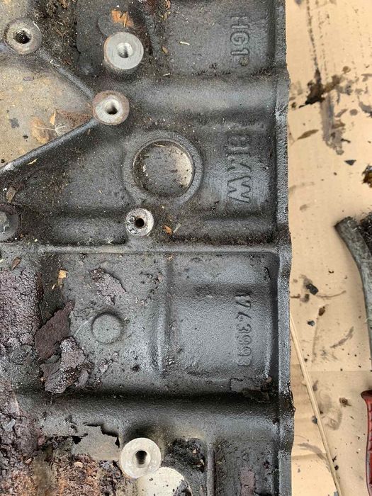 блок циліндрів  BMW E46 M43 1.8 1.9