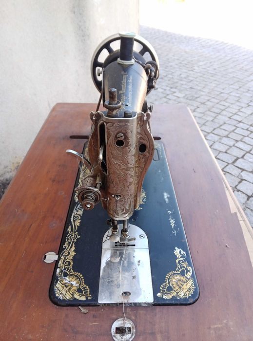 Máquina de costura Singer