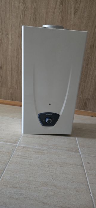 Escantador ariston