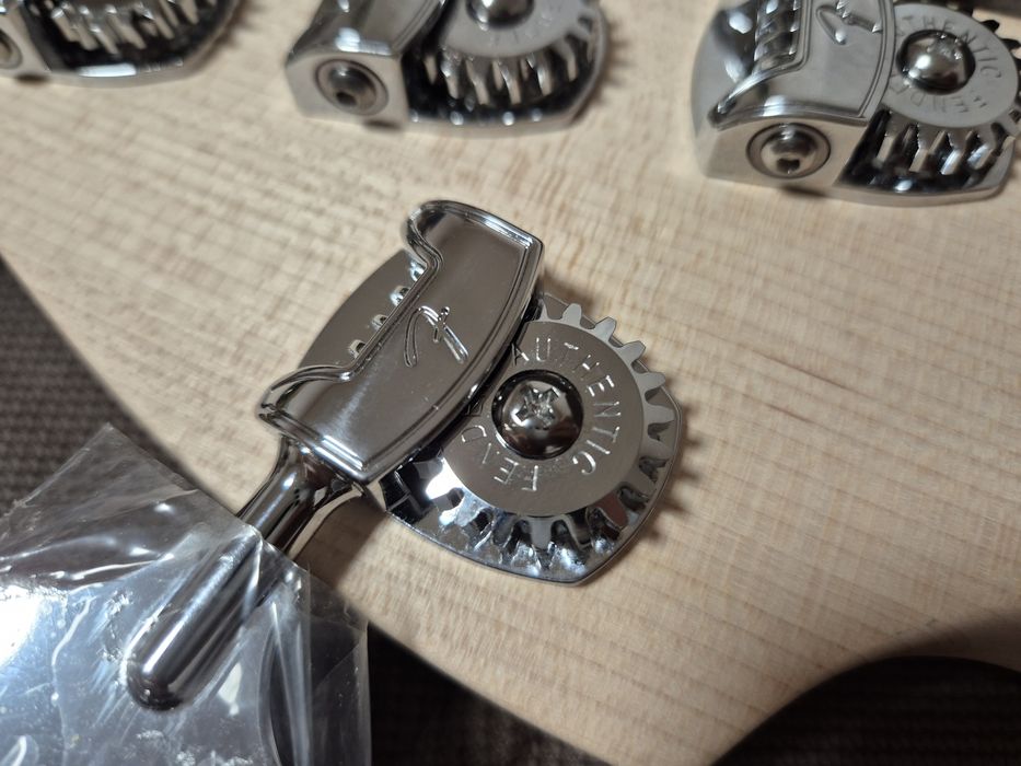 Fender American Ultra II Jazz Bass V Neck Tuners гриф баснитара колки
