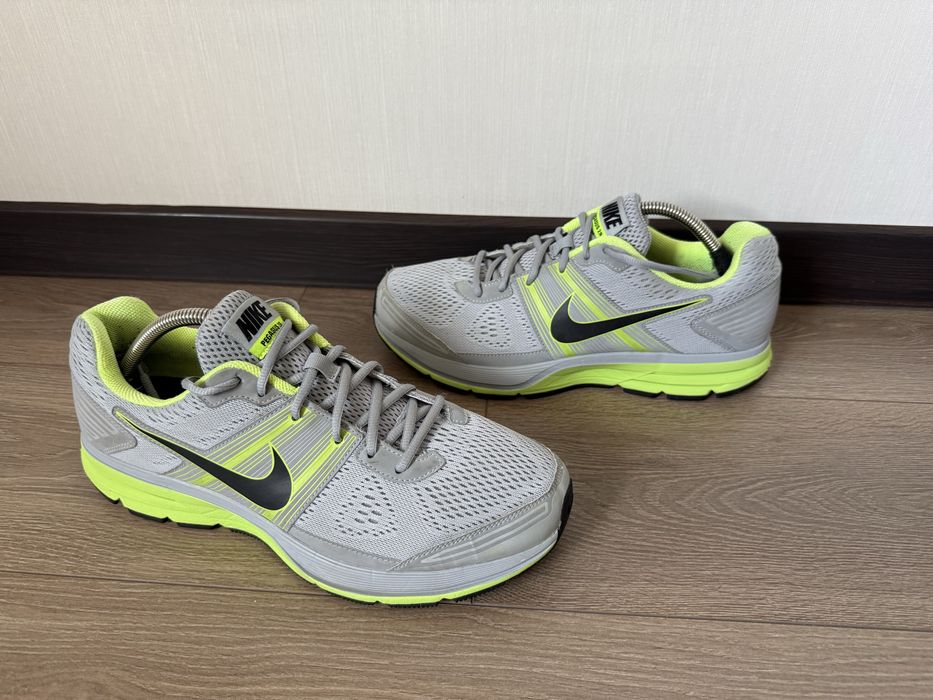 Кросівки Nike 45.5 розмір