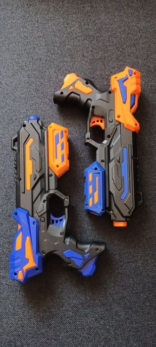 2 pistolety na strzałki