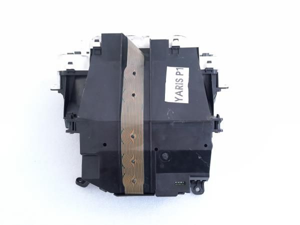 Quadrante / painel de instrumentos TOYOTA Yaris (_P1_)