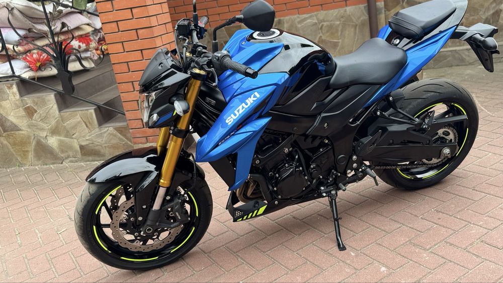 Suzuki GSX-S750 Сузуки 2021 рік