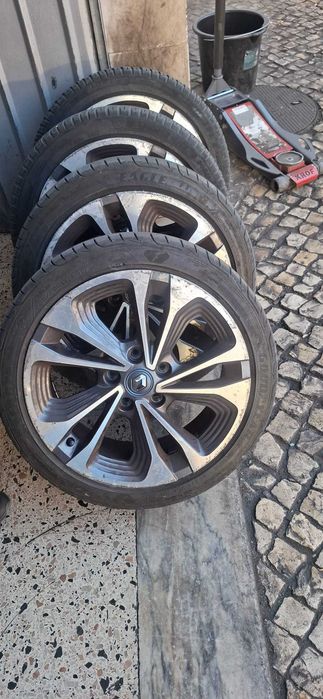 Vendo 4 Jantes RENAULT ZOE + 4 PNEUS Aro 17