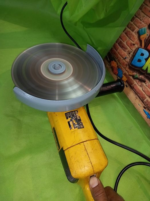 Rebarbadora grande Dewalt