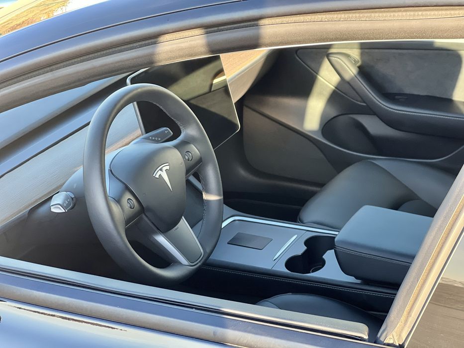 Tesla model 3 LFP 2022 14 тис ки