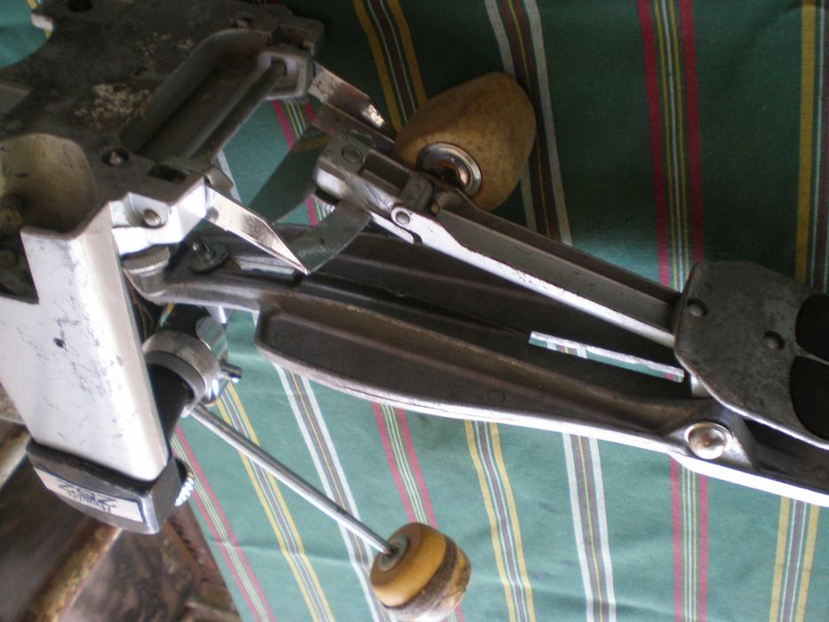Педаль бас барабана PREMIER 252 Made in England