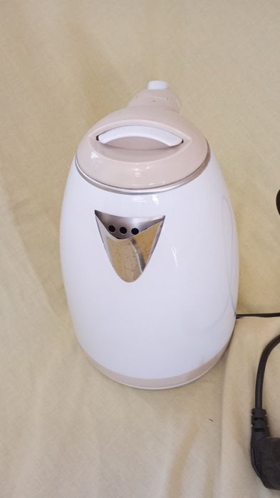 Электрочайник Liberton LEK-6802