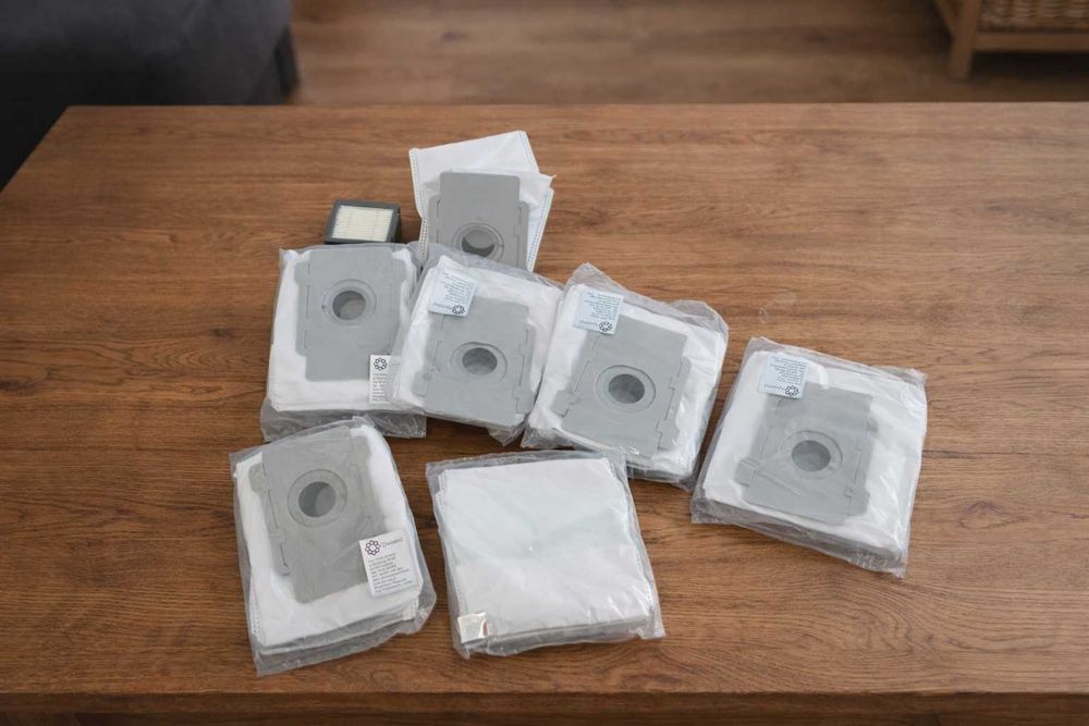 roomba i7+ ze stacją czyszczącą + dodatki :-)