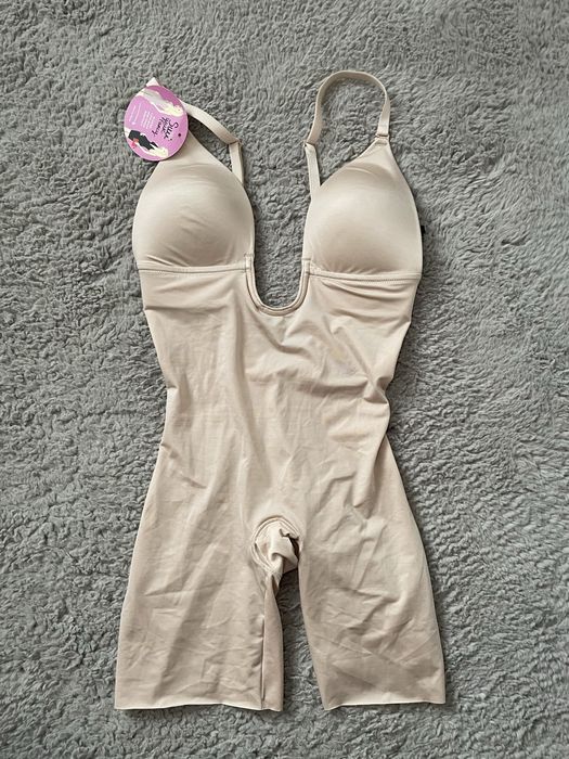 Моделююче утягуюче коригуюче боді моделююча білизна від spanx