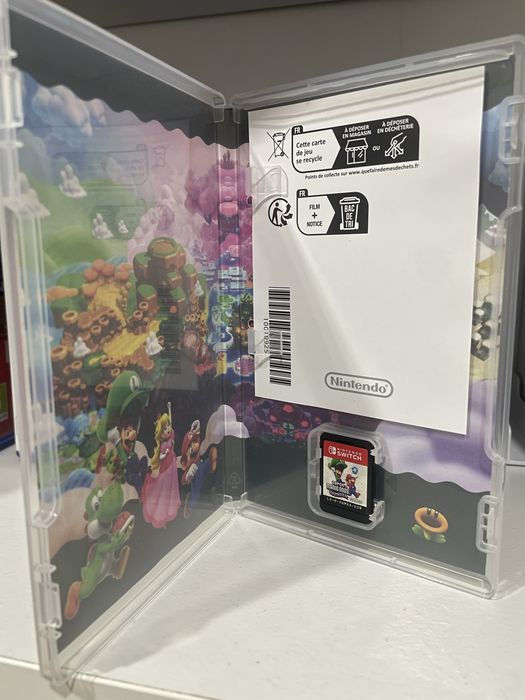 Vendo jogo nintendo Switch Super Mario Bros