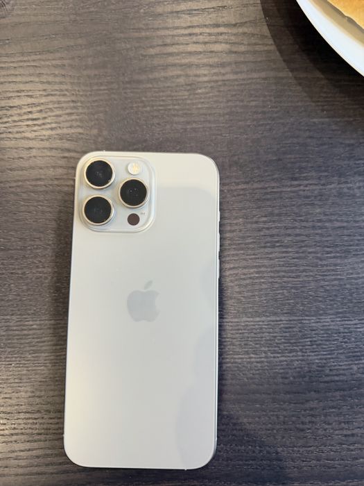Продам iphone 16 pro max 256 gb