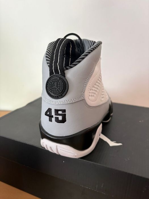 Air Jordar 9 Retro “Barons”