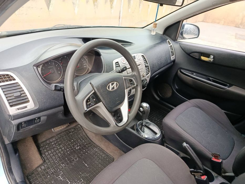 продам авто Hyundai i20