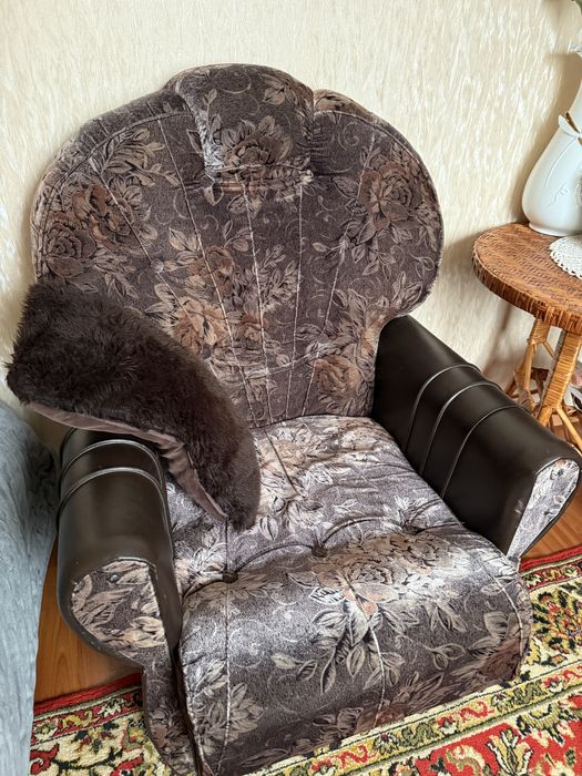 Комплект мяких меблів