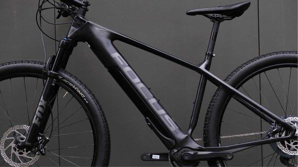 Карбоновий електровелосипед Focus Raven 2 Fazua дуже легкий