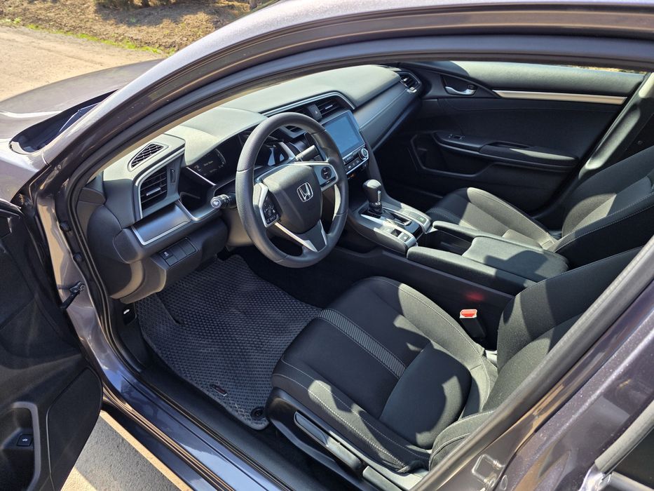 Продам хонда сивик 2017г.