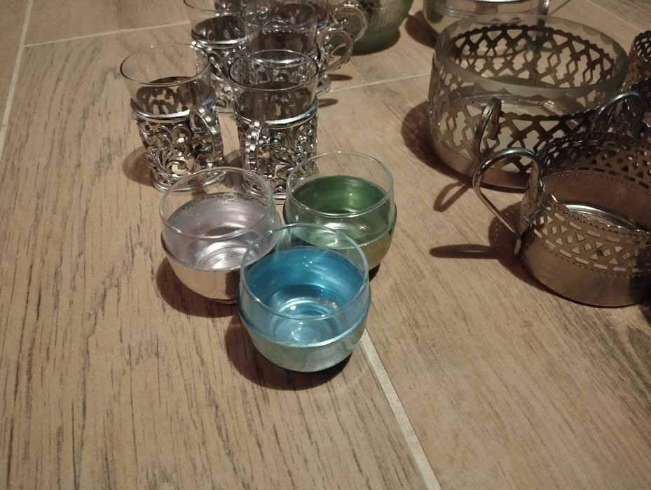 Cukiernica, podstawki, kieliszki