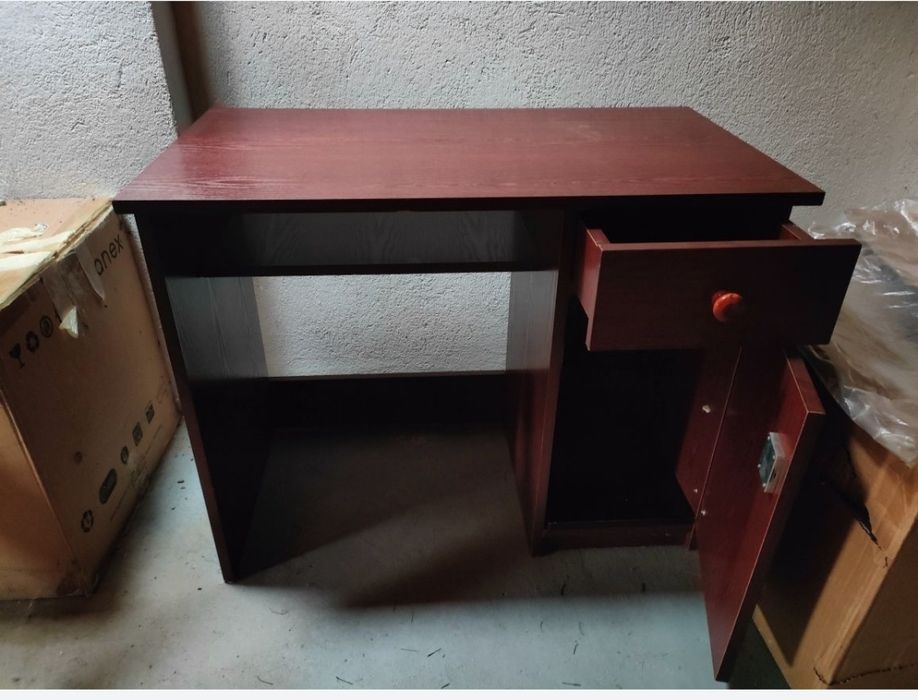 Sprzedam biurko szkolne