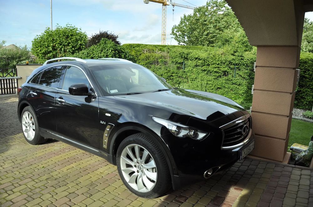 Infiniti QX70 Salon Polska,serwisy co rok