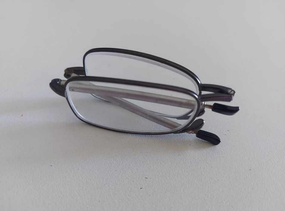 Óculos graduados articulados