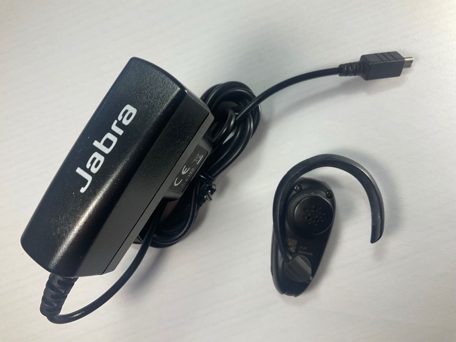 Bluetooth гарнітура Jabra.