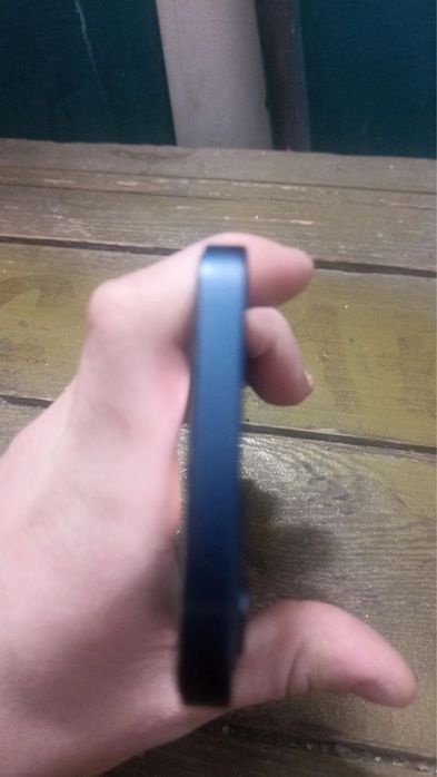 продам айфон 12/64