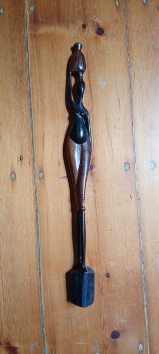 Estatueta africana em ébano