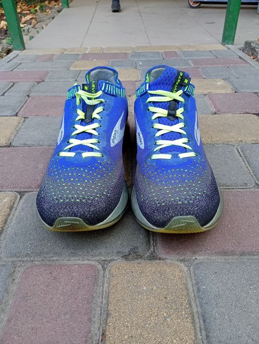 Кроссовки Brooks Levitate 2 45 / 46