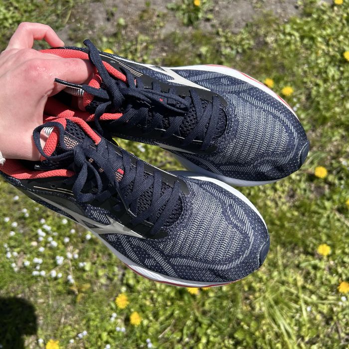 Бігові кросівки MIZUNO Wave Ultima 13