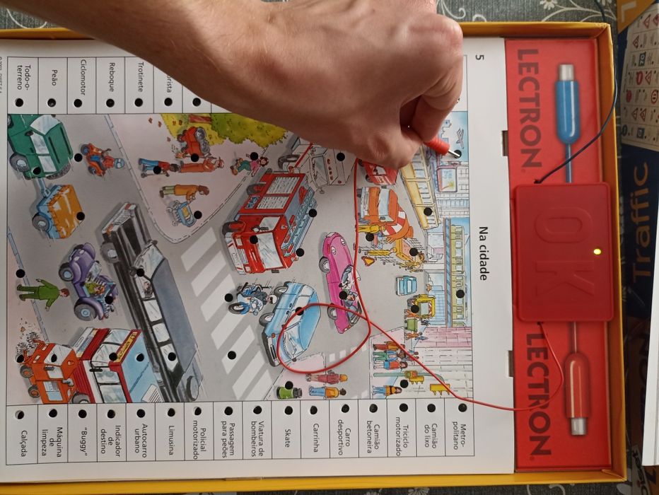 Jogo de tabuleiro Lectron