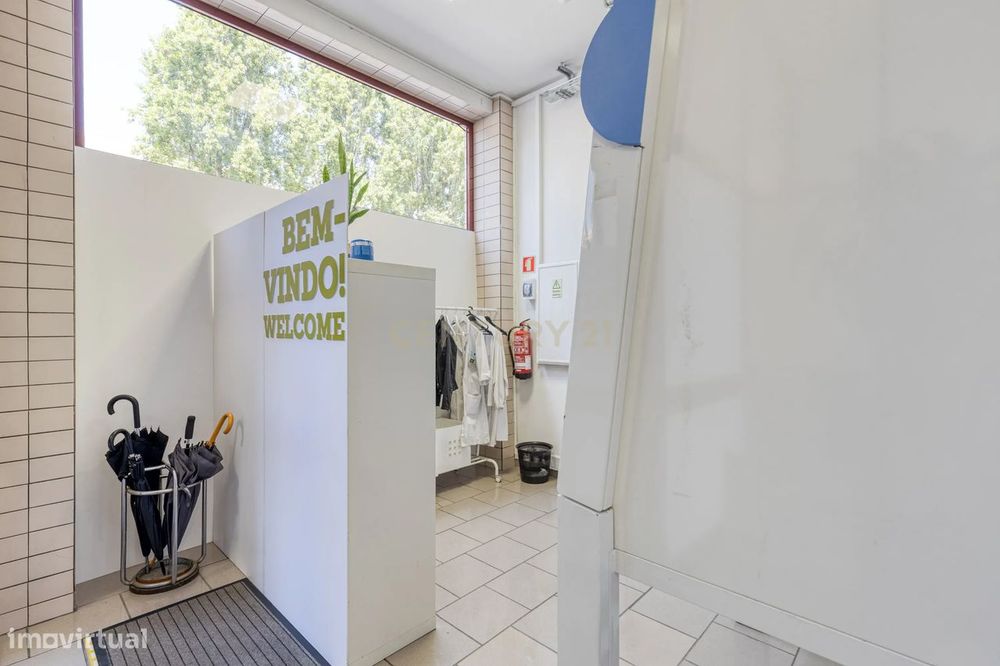 Shop in Senhora da Hora: The Space That Adapts to Your Business