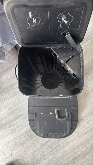 Stacja ładowania czyszcząca Clean Base do iRobot Roomba s9 s9+