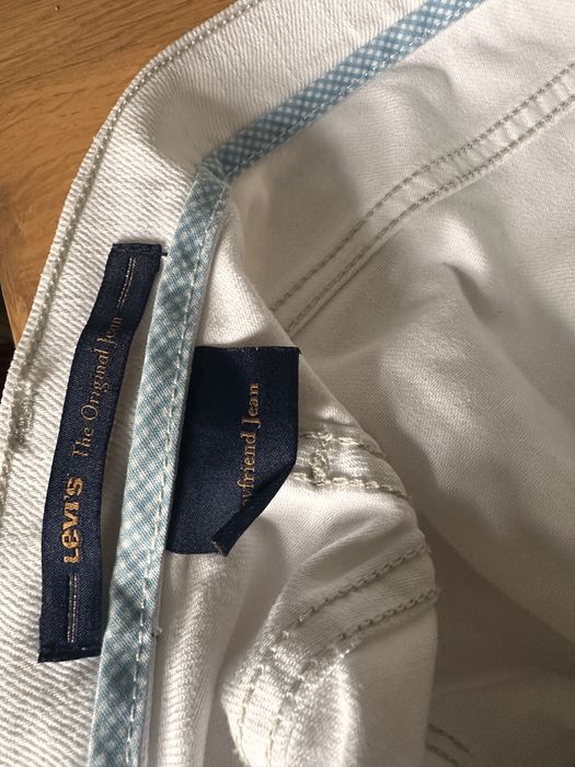 Levis białe proste jeansy 44 klasyczne